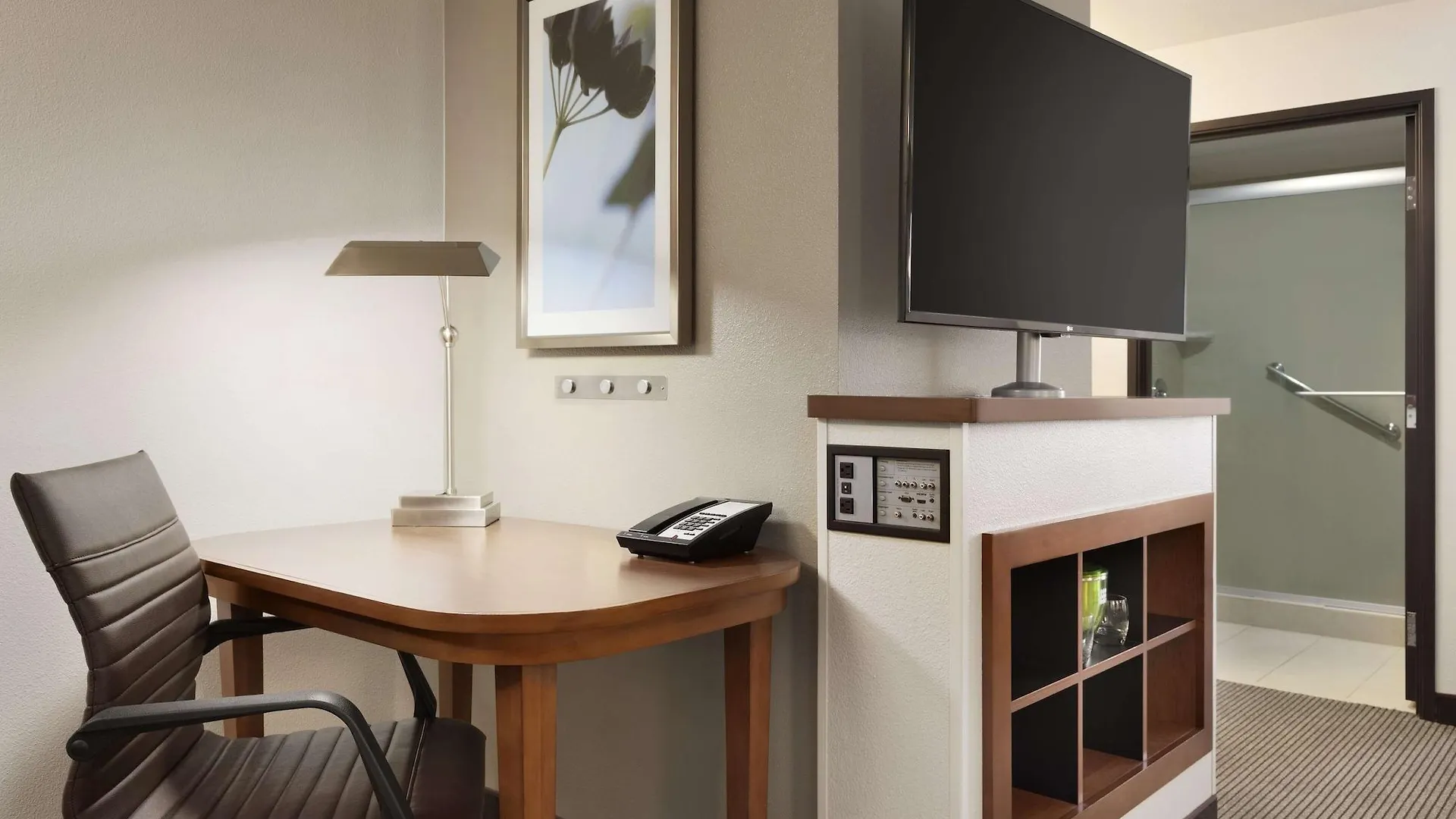 *** Hotel Hyatt Place Portland Airport/Cascade Station United States